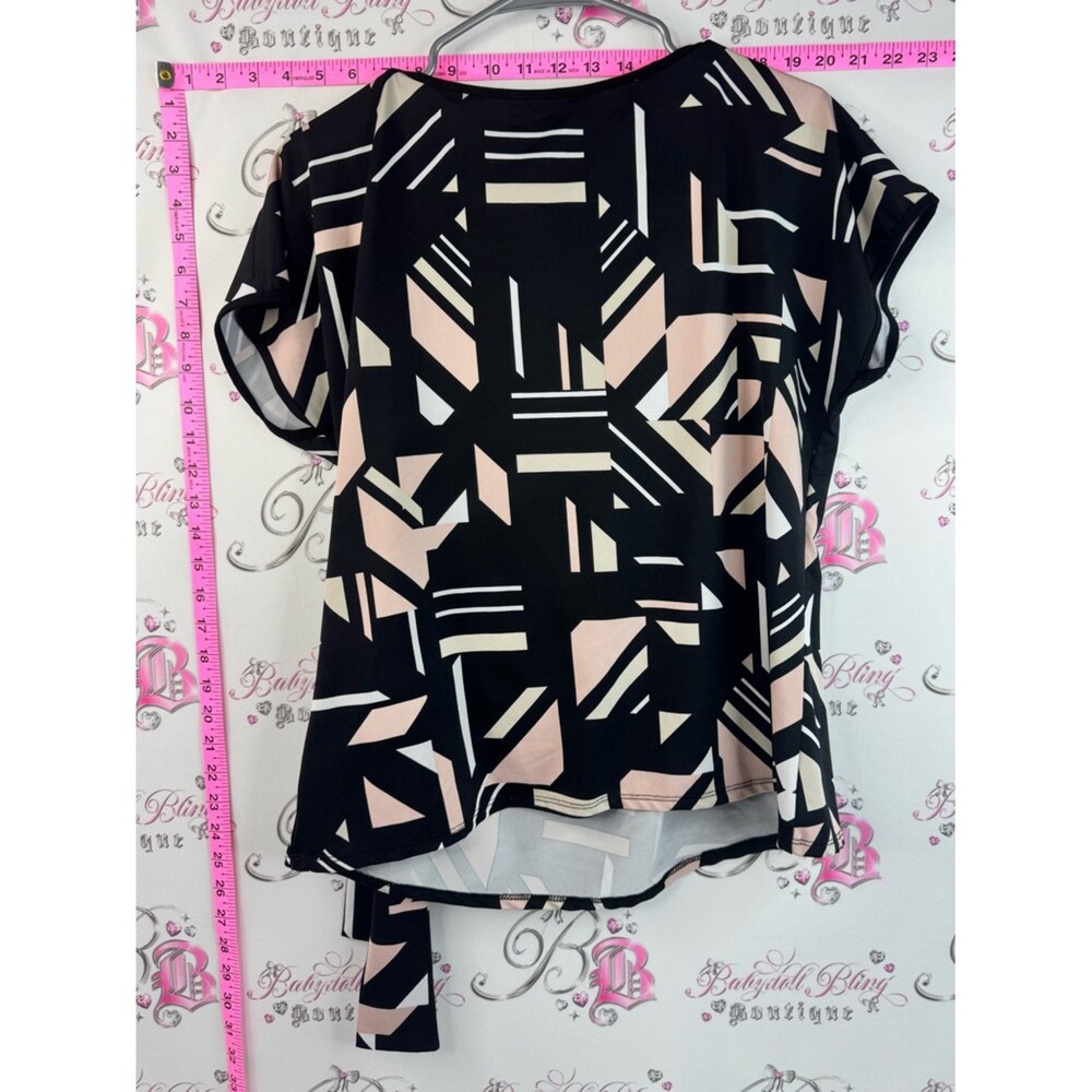 Hamilton tshirt tie up Black Geometric Short Sleeve Tie-Waist Top Blush & Cream - Picture 2 of 10
